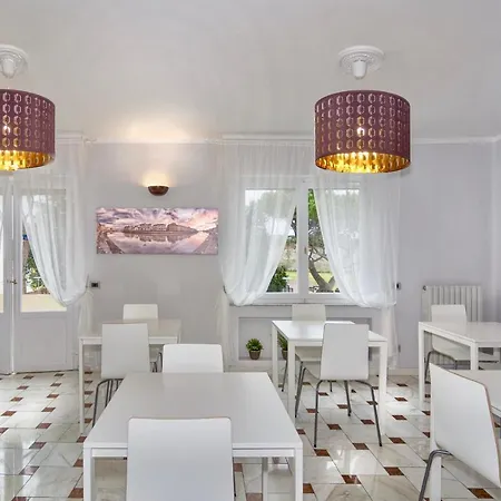 Martina Classic & Luxury Готель типу 